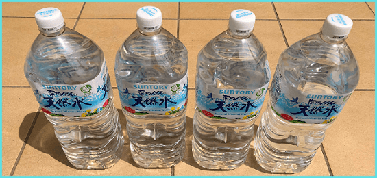 ペットボトルの水