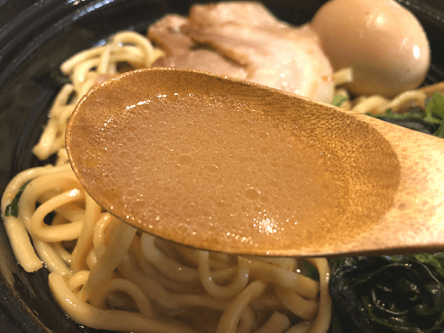 壱角家のラーメンをレビュー
